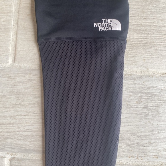 Northface Fitted Ajuste  New with tags $75. Many extras! Mesh legs. Back band - Picture 6 of 9